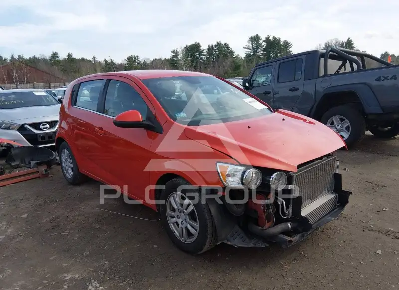 2013 Chevrolet Sonic фото