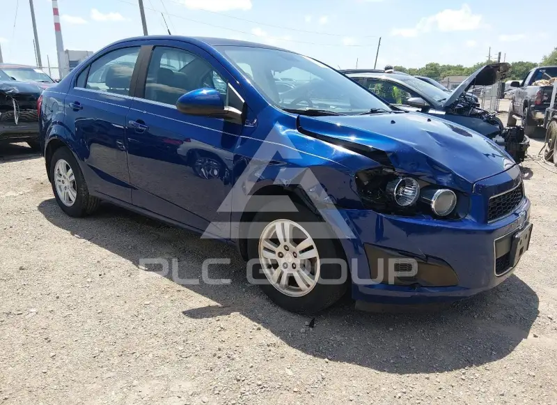 2013 Chevrolet Sonic фото