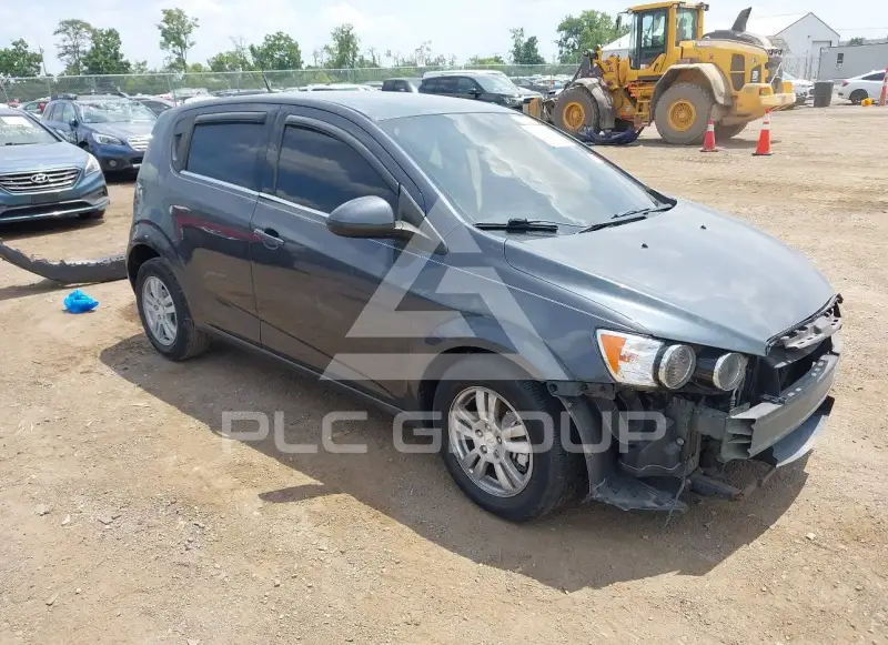 2013 Chevrolet Sonic фото