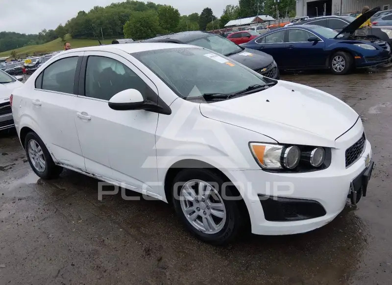 2013 Chevrolet Sonic фото