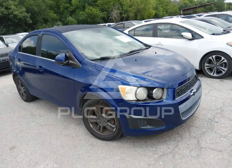 2013 Chevrolet Sonic фото
