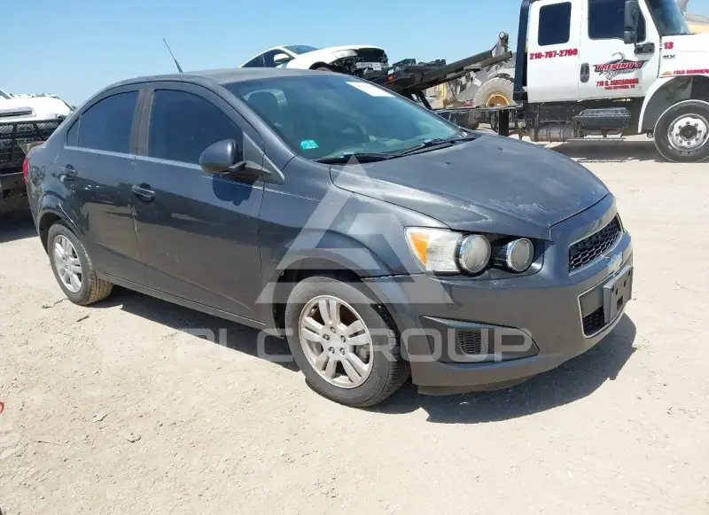 2013 Chevrolet Sonic фото