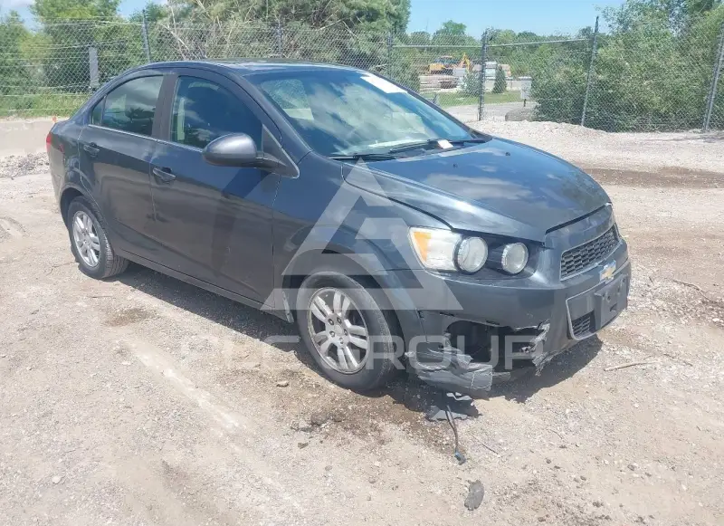 2013 Chevrolet Sonic photo