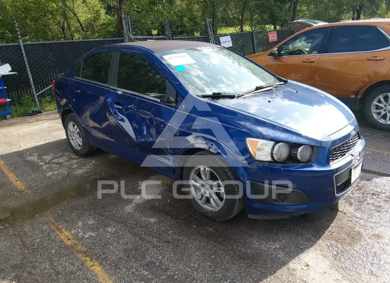 2013 Chevrolet Sonic фото