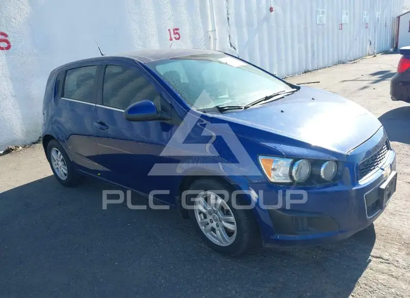 2013 Chevrolet Sonic фото