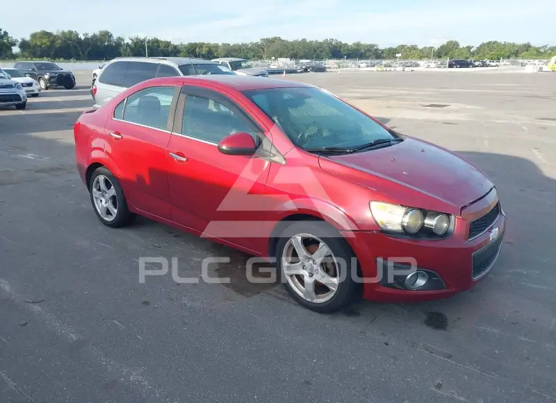 2013 Chevrolet Sonic фото