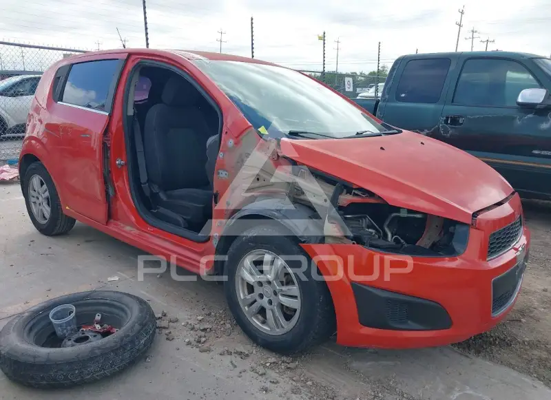2013 Chevrolet Sonic фото