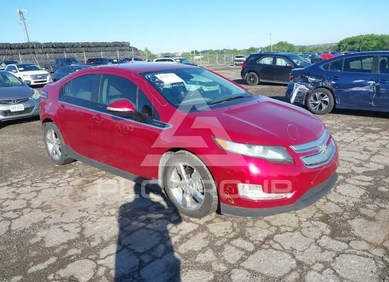 2013 Chevrolet Volt фото
