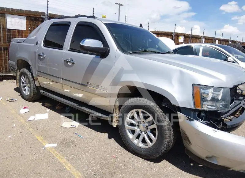 2013 Chevrolet Avalanche фото