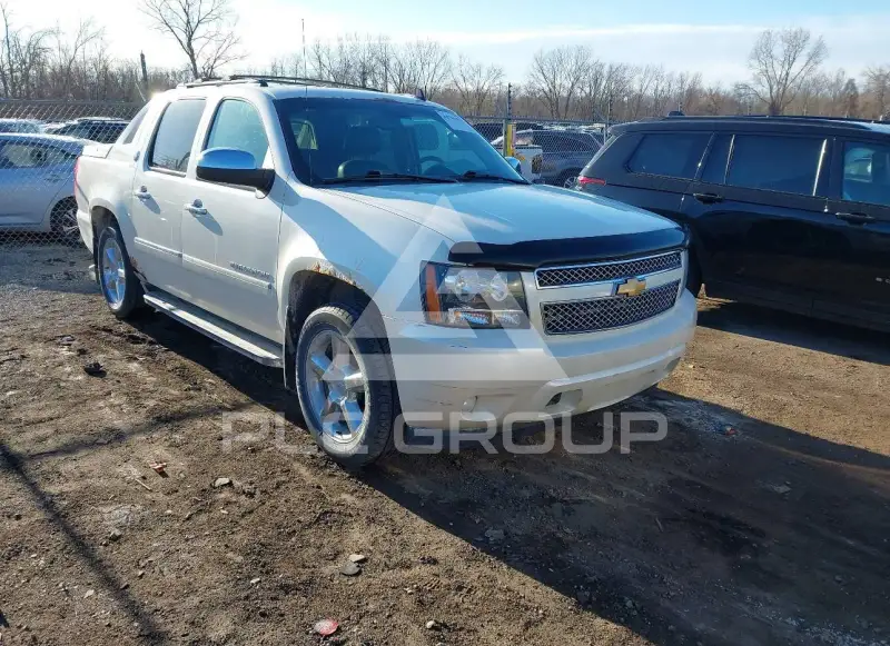 2013 Chevrolet Avalanche фото