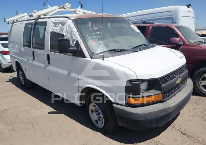 2013 Chevrolet Express photo