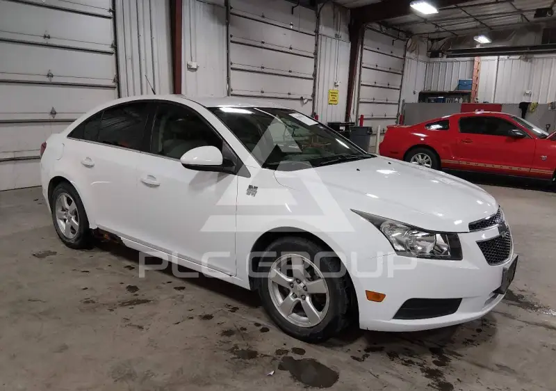 2013 Chevrolet Cruze фото