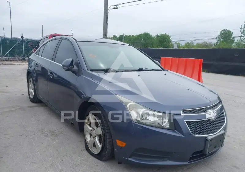 2013 Chevrolet Cruze фото