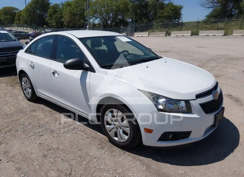 2013 Chevrolet Cruze photo