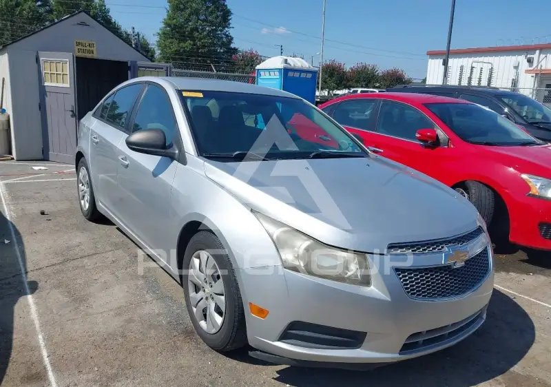 2013 Chevrolet Cruze photo