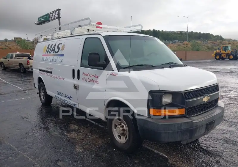 2013 Chevrolet Express фото