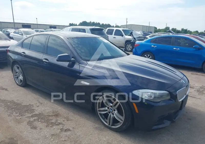 2013 BMW 550 photo