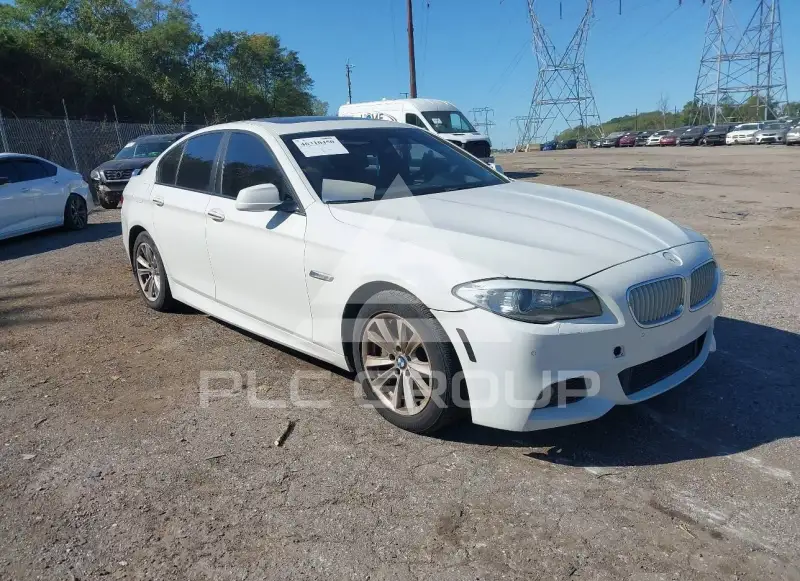 2013 BMW 550 фото