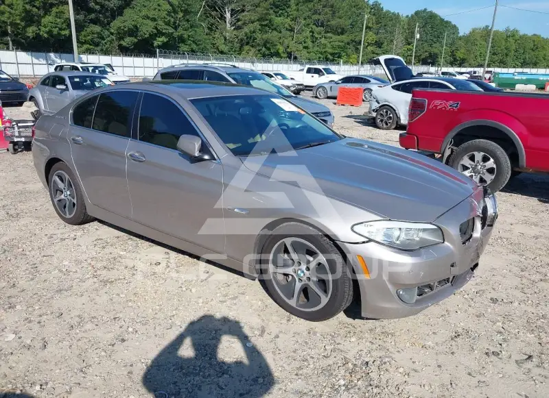2013 BMW 530 фото