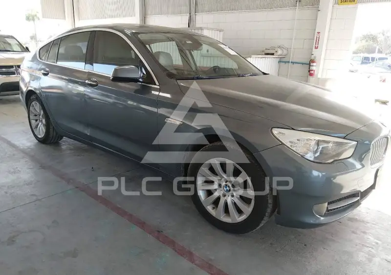 2013 BMW 550 фото