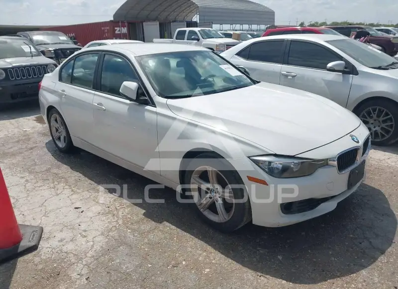 2013 BMW 330 photo