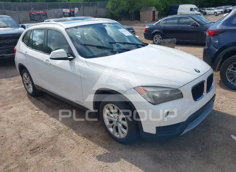 2013 BMW X1 фото