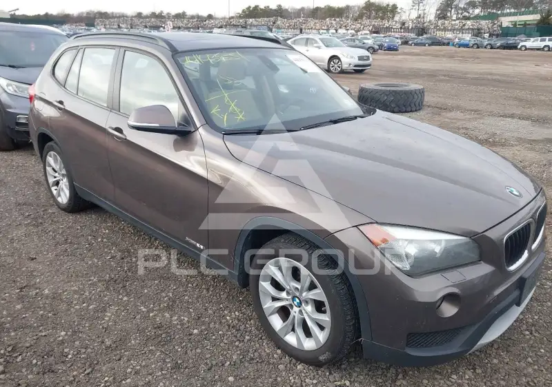 2013 BMW X1 фото
