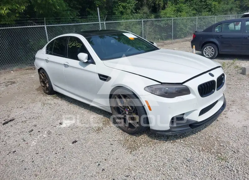 2013 BMW M5 фото