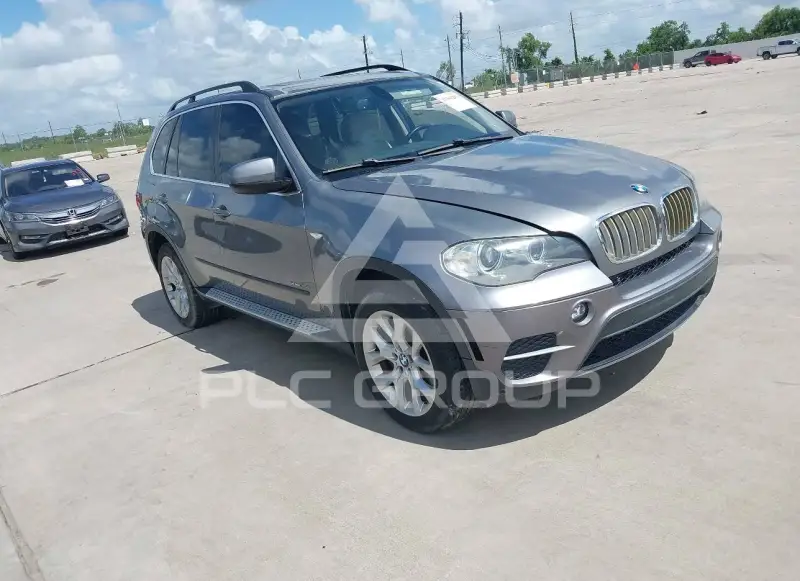 2013 BMW X5 фото