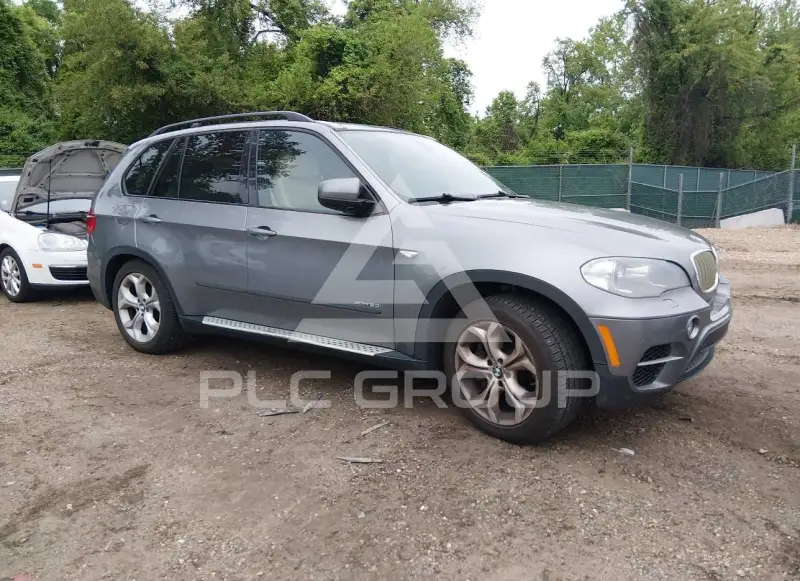 2013 BMW X5 фото