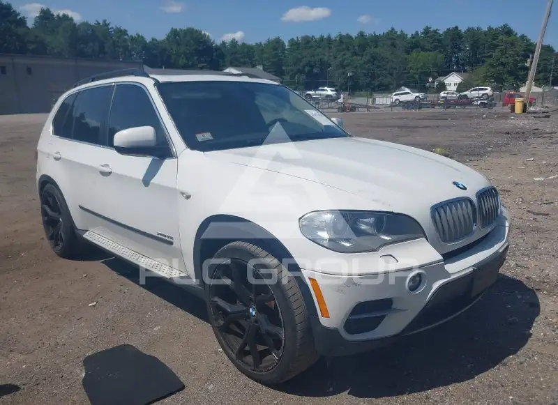 2013 BMW X5 фото