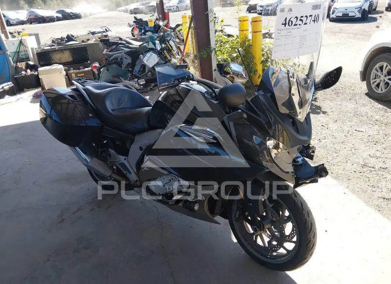 2013 BMW K1600 фото