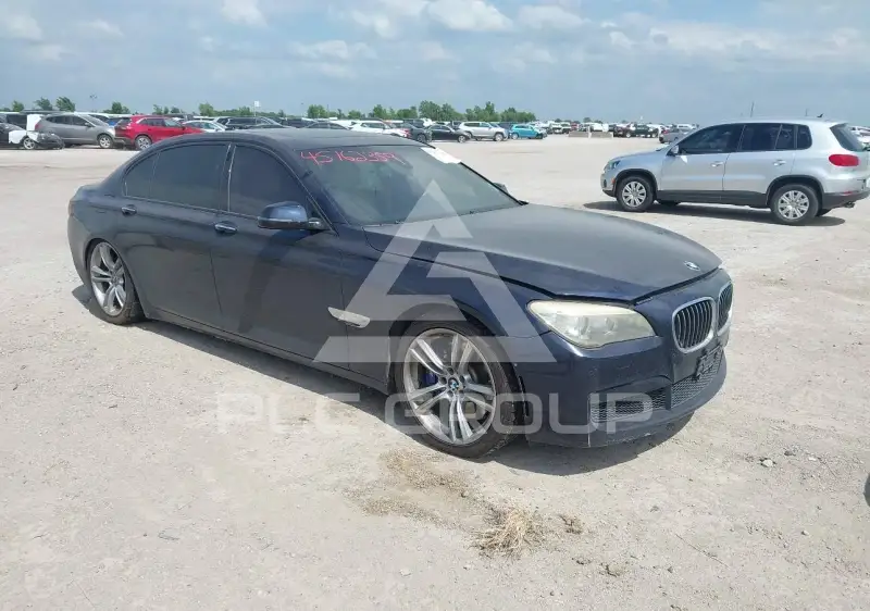 2013 BMW 750 фото