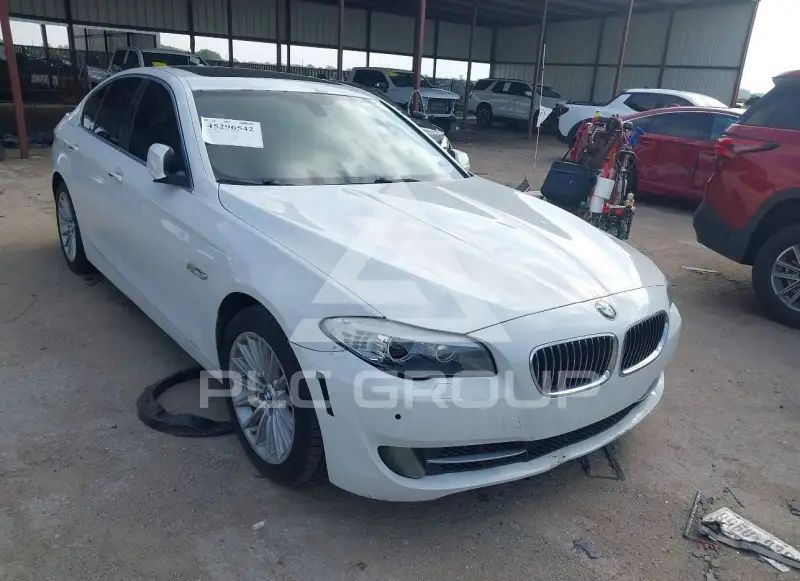 2013 BMW 535 фото