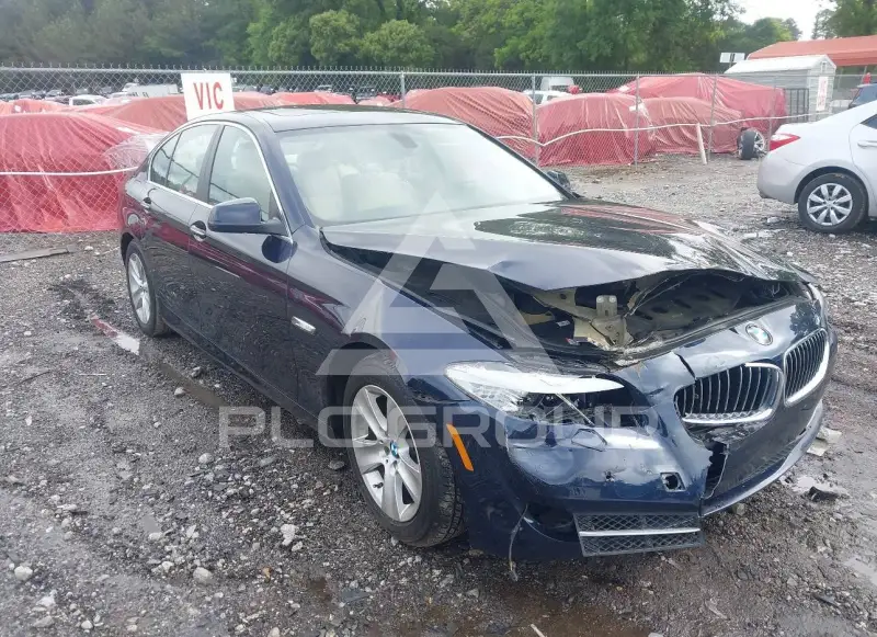2013 BMW 528 photo
