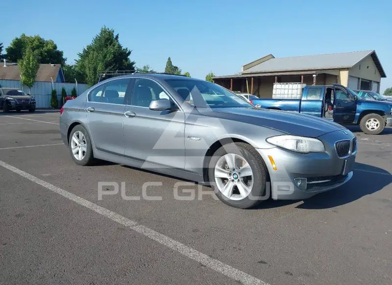 2013 BMW 528 photo