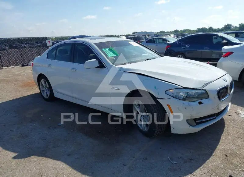 2013 BMW 528 photo