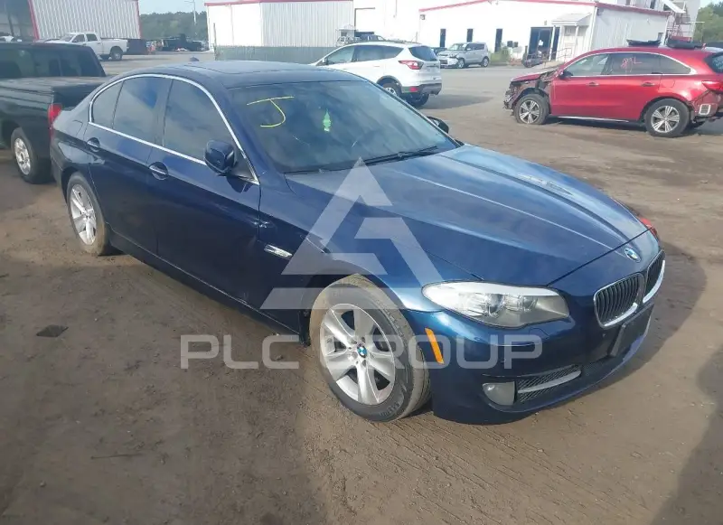 2013 BMW 528 photo