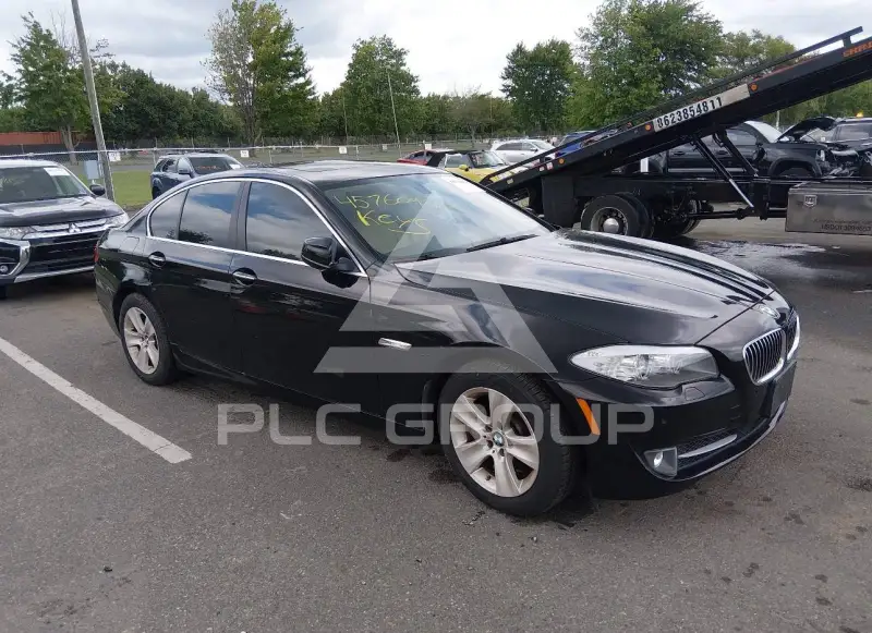 2013 BMW 528 photo