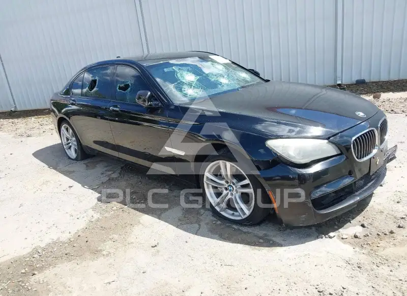 2013 BMW 740 photo