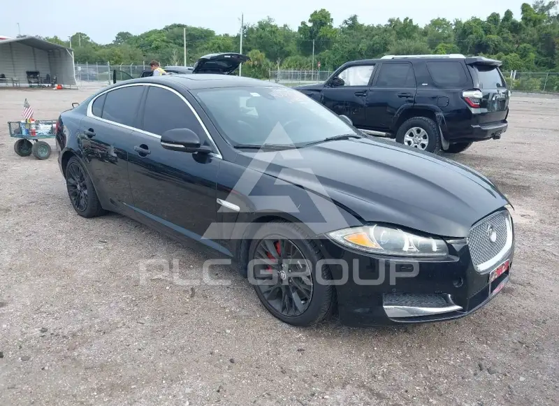 2013 Jaguar XF фото