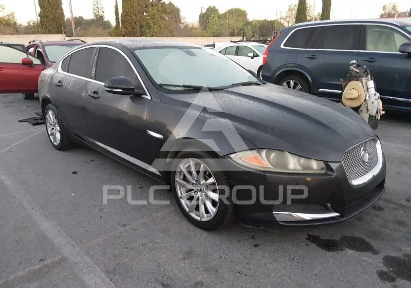 2013 Jaguar XF фото