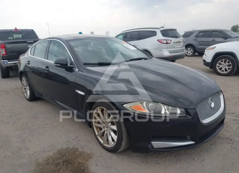 2013 Jaguar XF фото