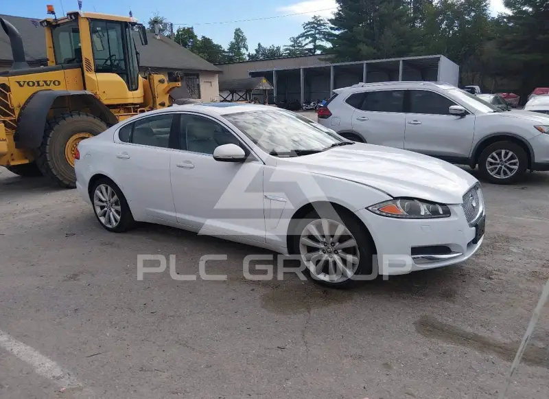 2013 Jaguar XF photo