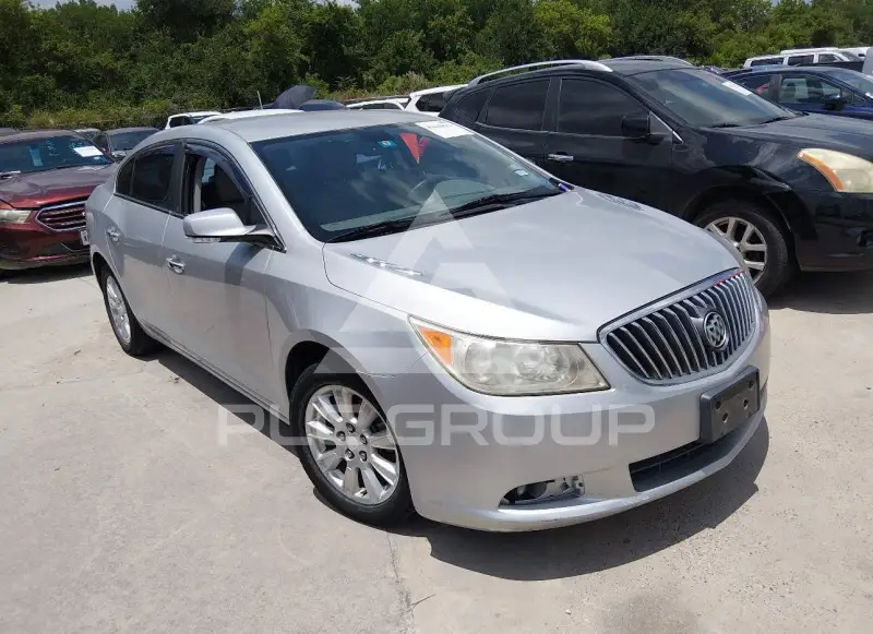 2013 Buick LACROSSE photo