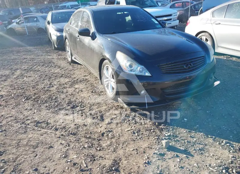 2013 Infinity G37 photo