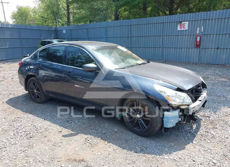 2013 Infinity G37 photo