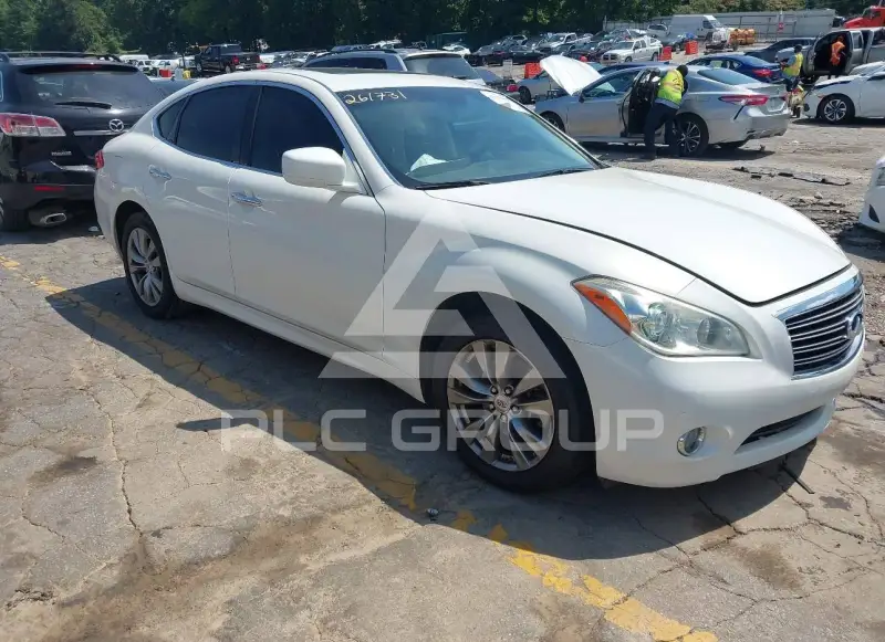 2013 Infinity M37 photo