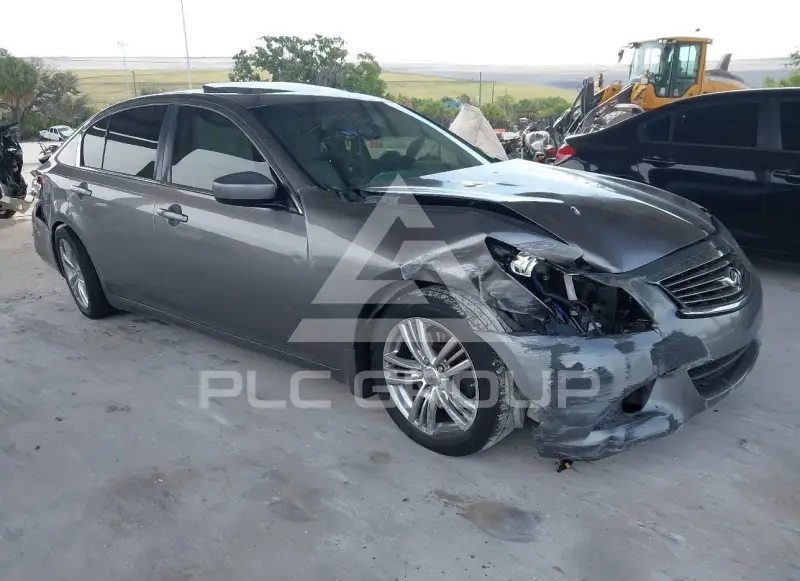 2013 Infinity G37 photo
