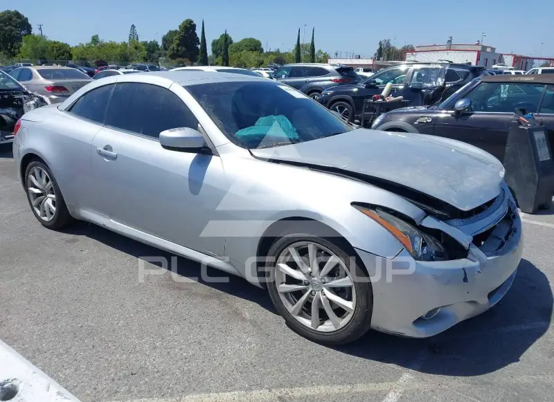 2013 Infinity G37 photo
